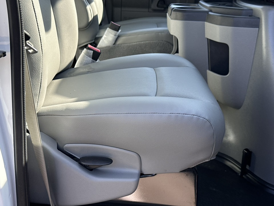 2026 Ford E-Series Base Image 10 of 31