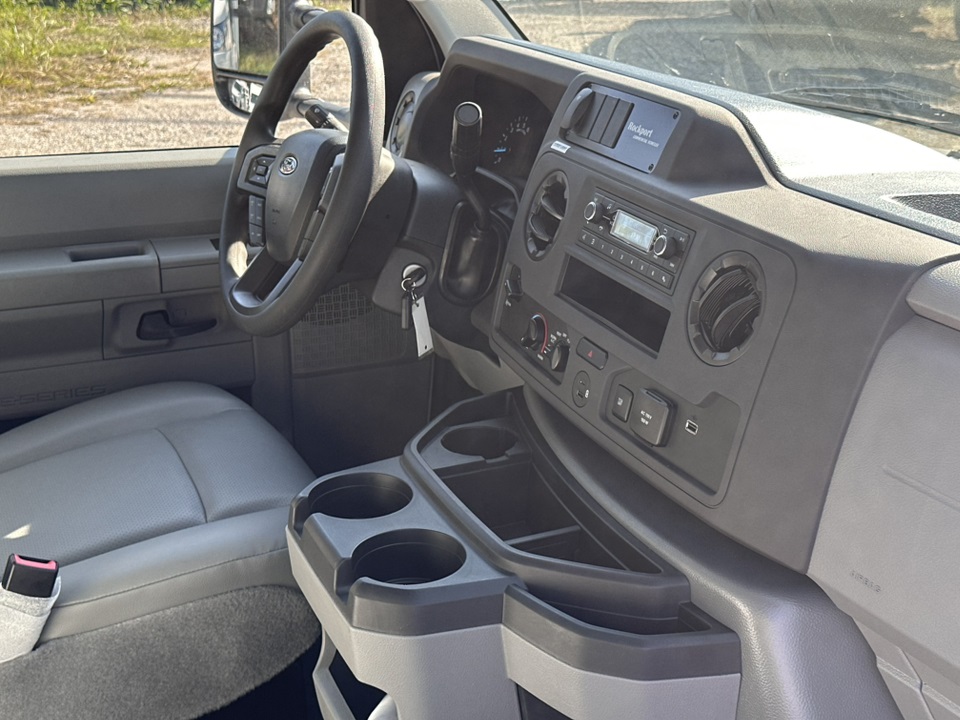 2026 Ford E-Series Base Image 14 of 31