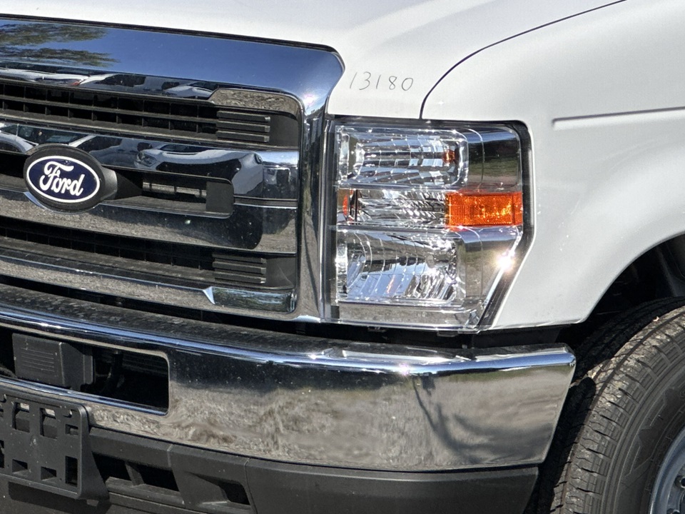 2026 Ford E-Series Base Image 24 of 31
