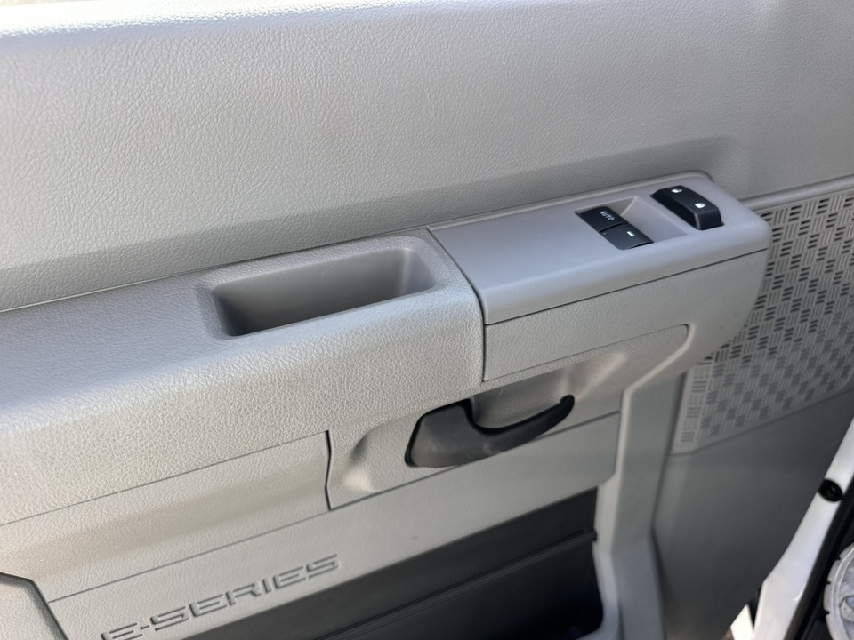 2026 Ford E-Series Base Image 21 of 31