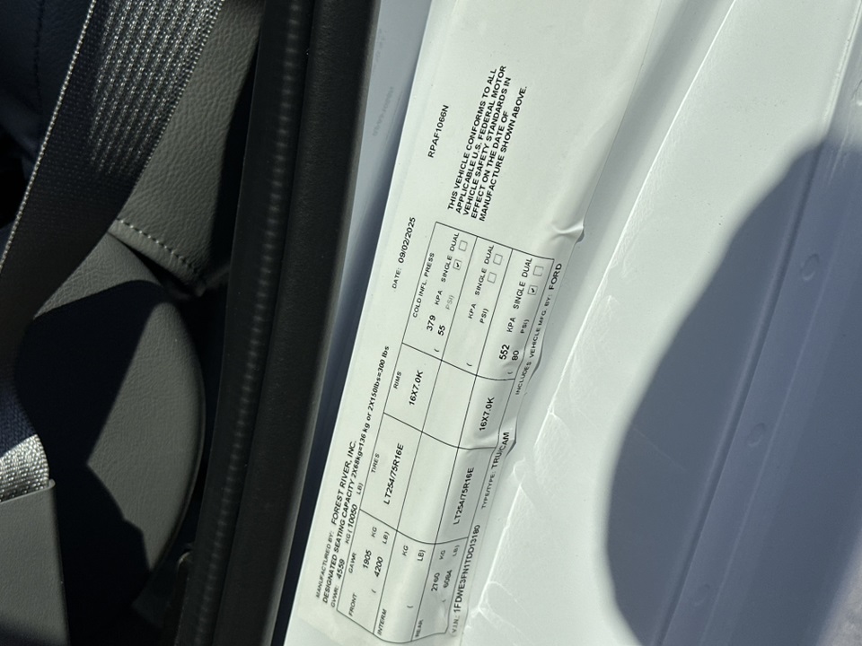 2026 Ford E-Series Base Image 23 of 31