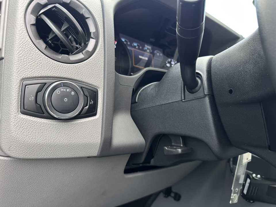 2026 Ford E-Series Base Image 28 of 39