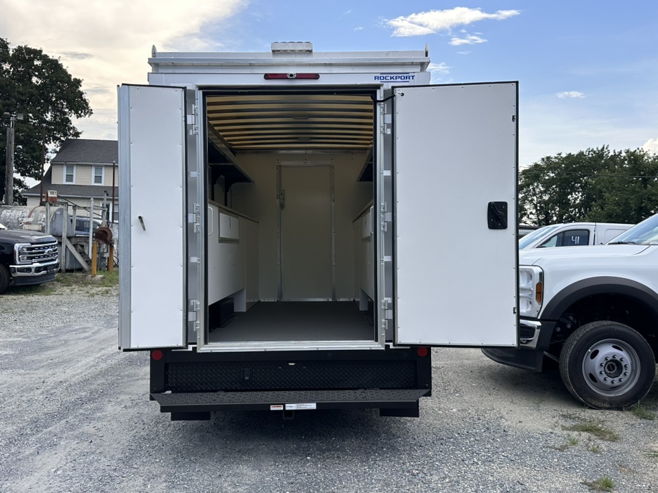 2026 Ford E-Series Base Image 7 of 39