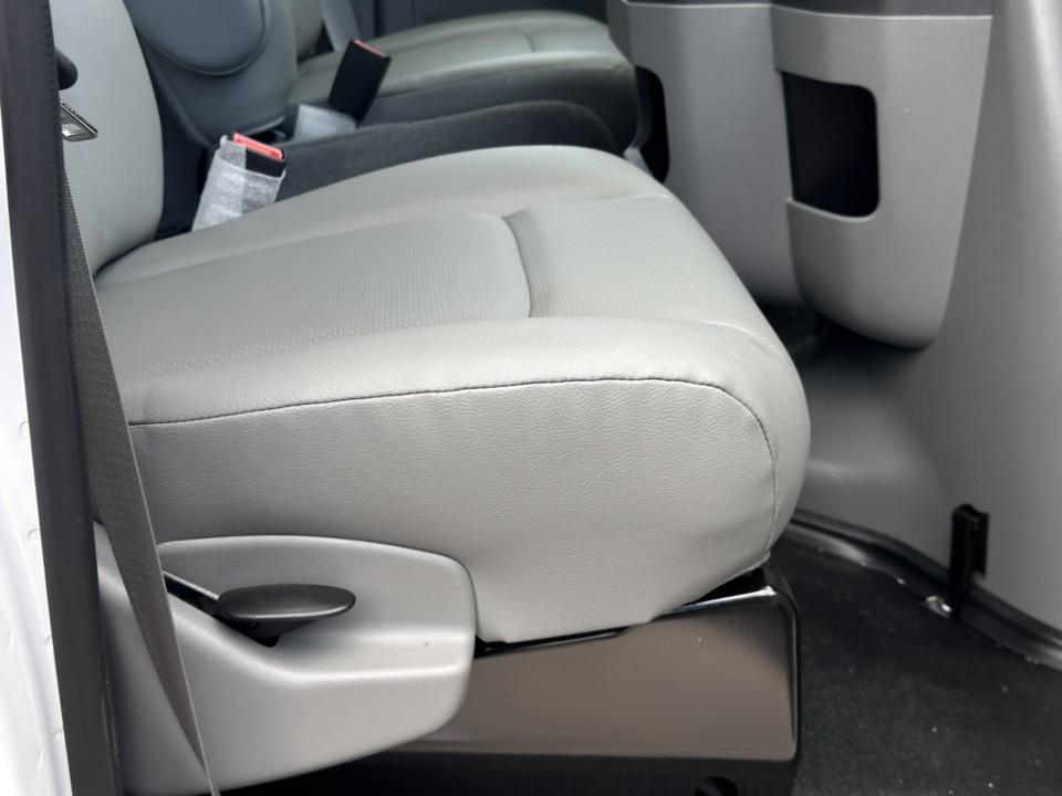 2026 Ford E-Series Base Image 10 of 39