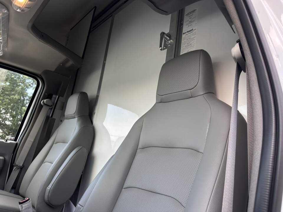 2026 Ford E-Series Base Image 9 of 39