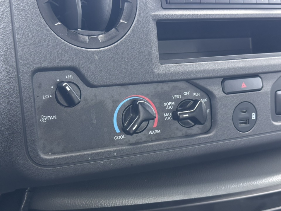 2026 Ford E-Series Base Image 36 of 39