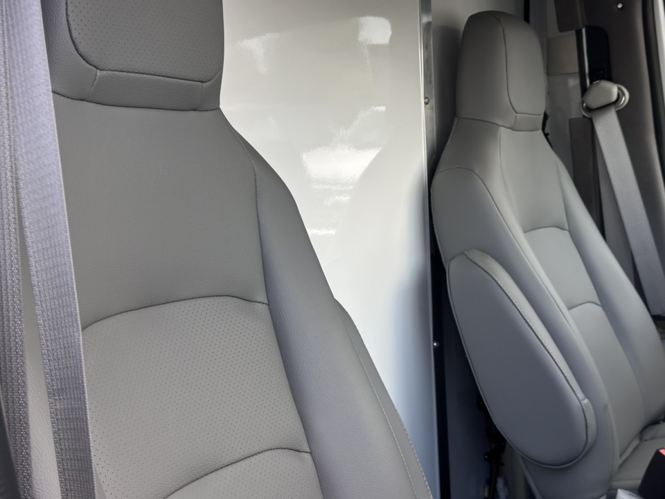 2026 Ford E-Series Base Image 8 of 39