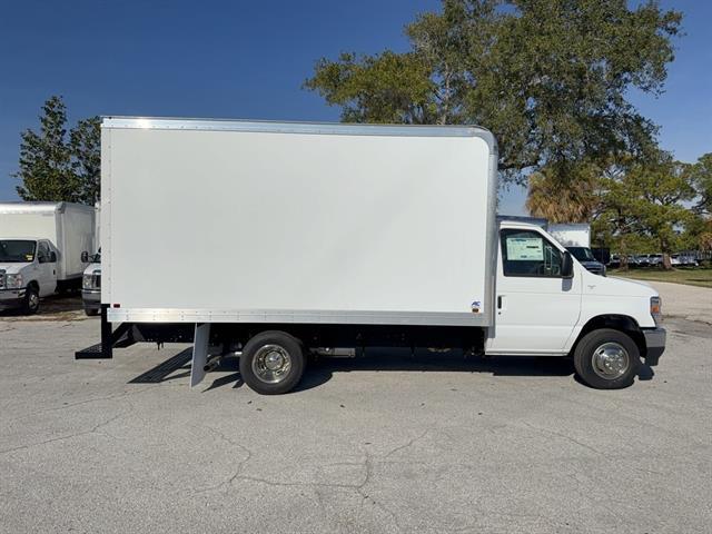 2026 Ford E-Series Base Image 5 of 22