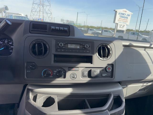 2026 Ford E-Series Base Image 17 of 22