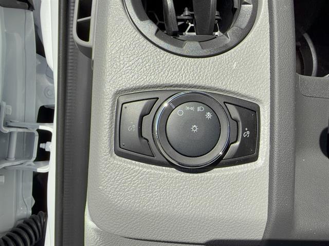 2026 Ford E-Series Base Image 26 of 34