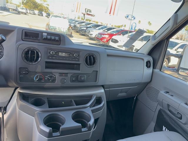 2026 Ford E-Series Base Image 23 of 34
