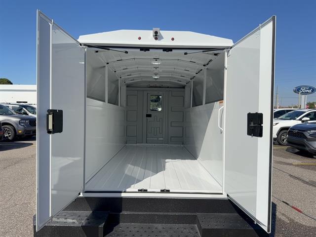 2026 Ford E-Series Base Image 8 of 34