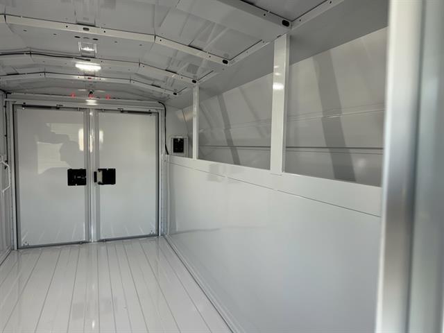 2026 Ford E-Series Base Image 29 of 34
