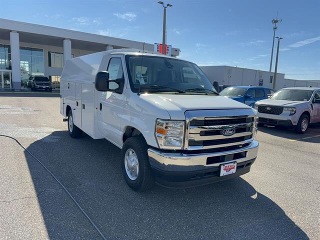 2026 Ford E-Series Base Image 4 of 34