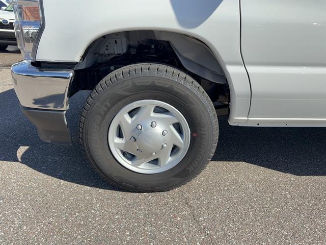 2026 Ford E-Series Base Image 33 of 34