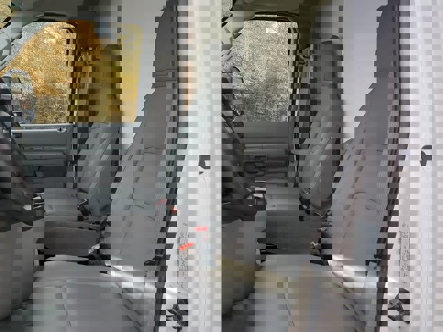 2026 Ford E-Series Base Image 7 of 23