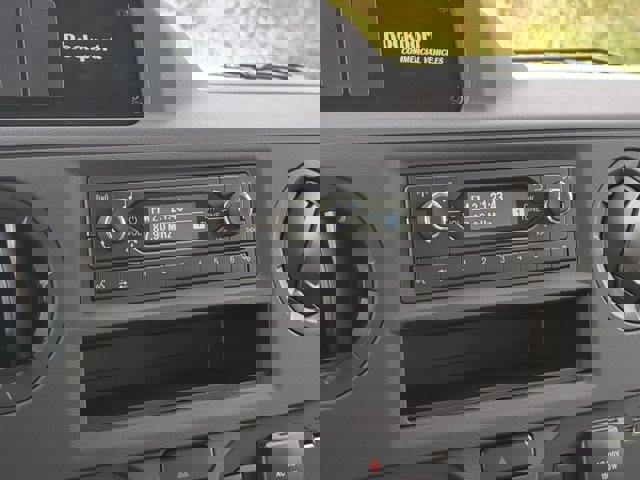 2026 Ford E-Series Base Image 10 of 23