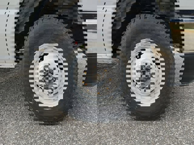 2026 Ford E-Series Base Image 4 of 23