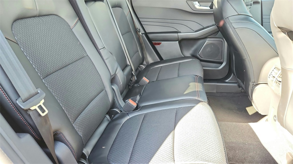 2026 Ford Escape ST-Line Image 10 of 31