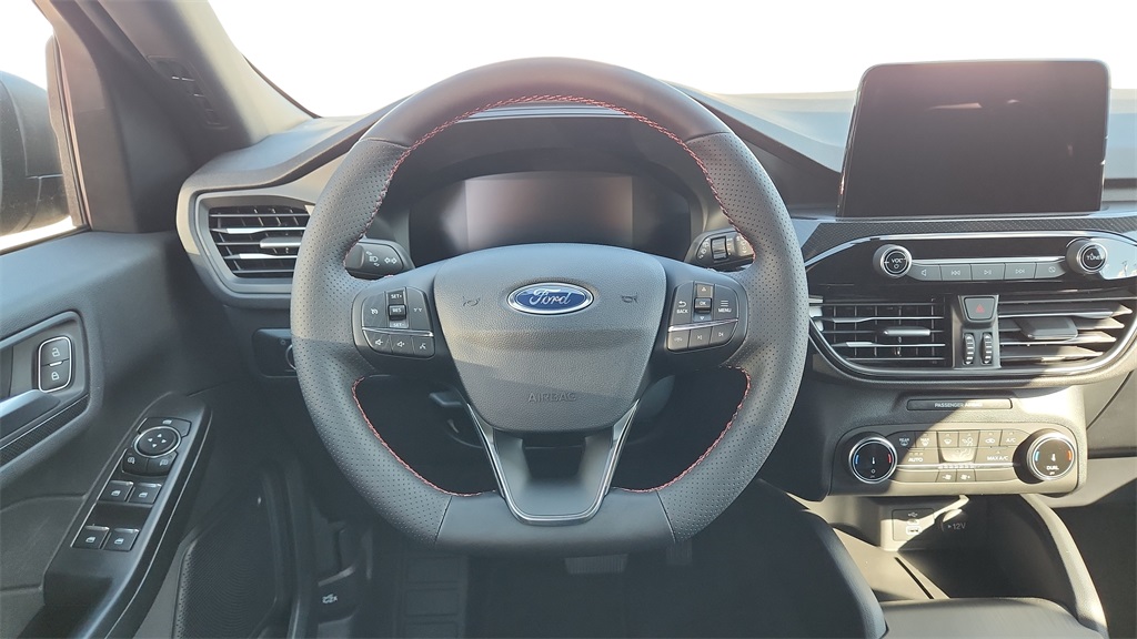 2026 Ford Escape ST-Line Image 16 of 31