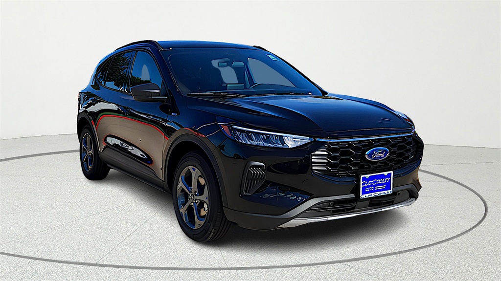 2026 Ford Escape ST-Line Image 3 of 31