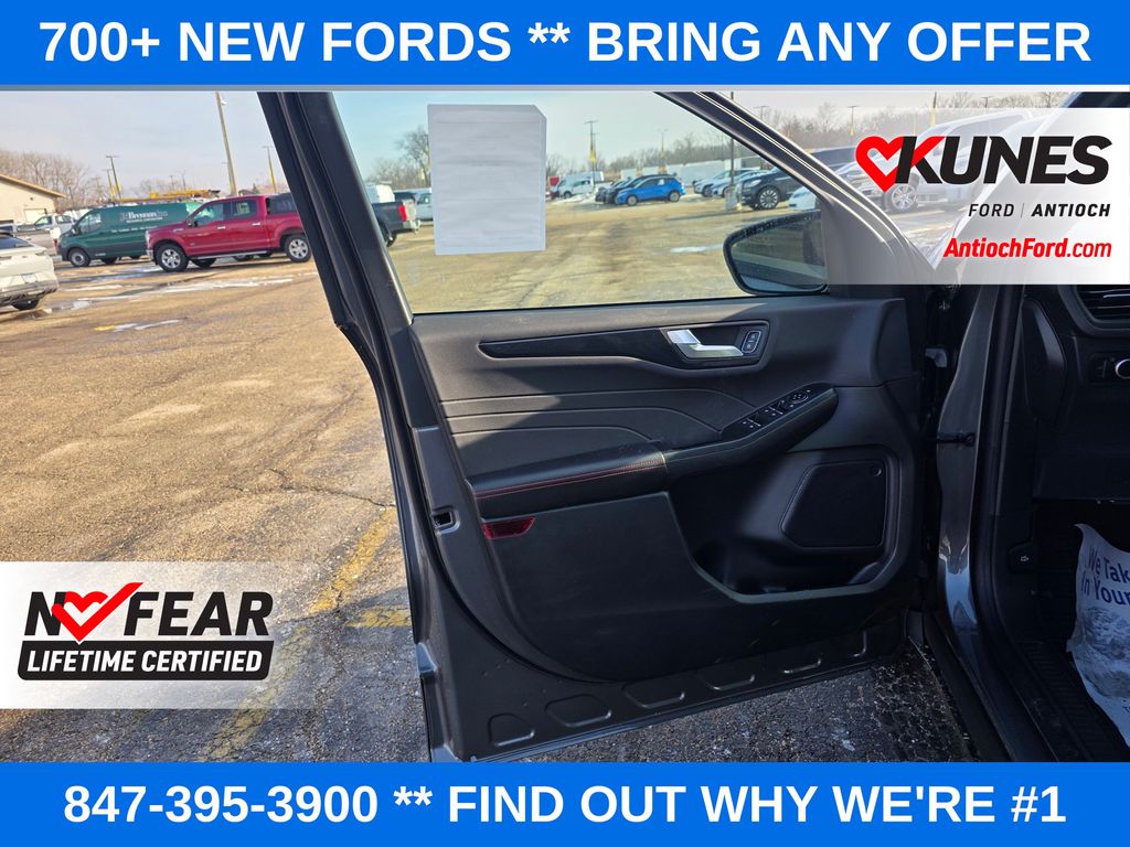 2026 Ford Escape ST-Line Image 52 of 54