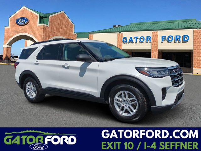 2026 Ford Explorer Image 2 of 41