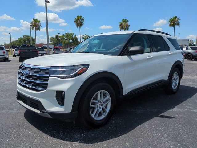2026 Ford Explorer Image 1 of 41