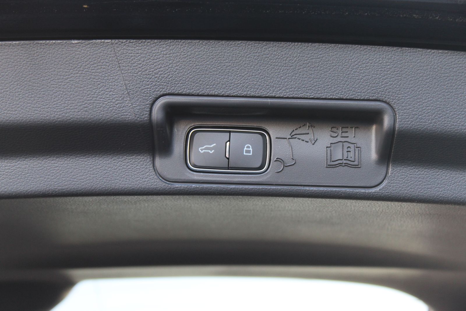 2026 Ford Explorer Active Image 27 of 31