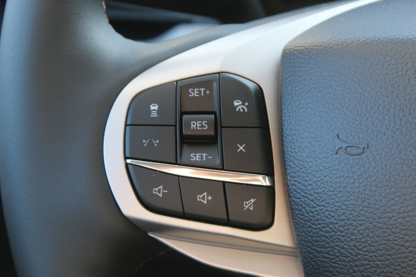 2026 Ford Explorer Active Image 26 of 31