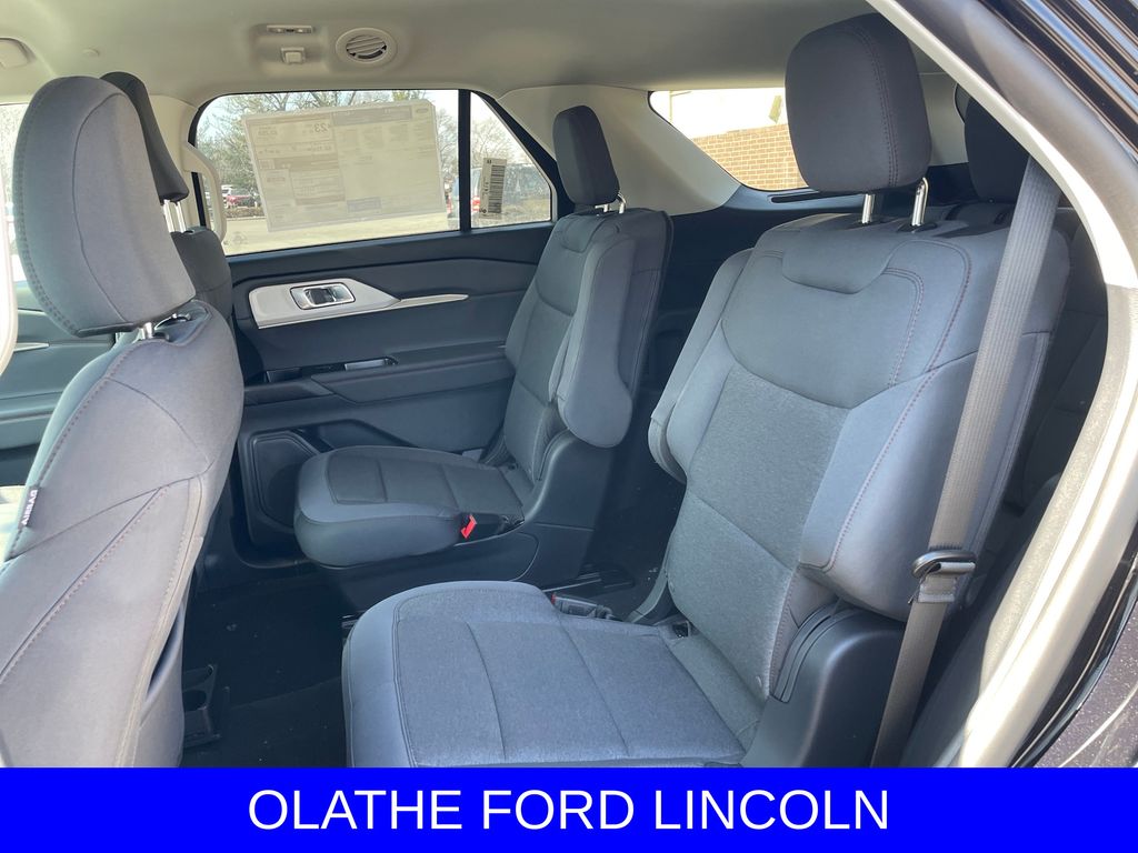 2026 Ford Explorer Active w/200A Pkg Image 11 of 23