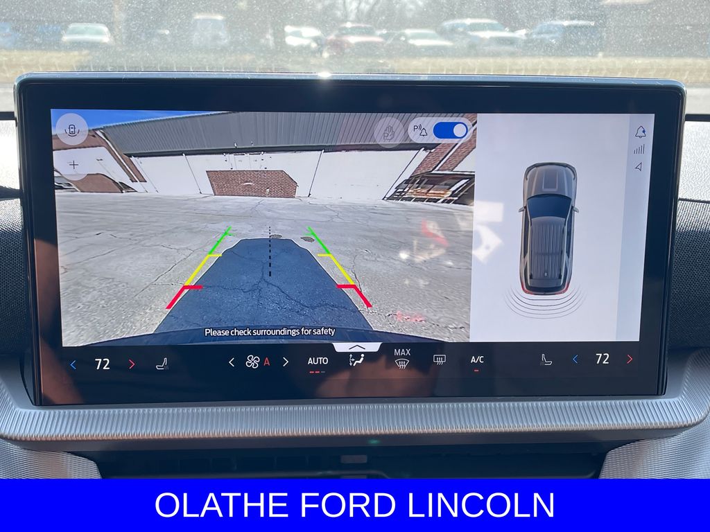 2026 Ford Explorer Active w/200A Pkg Image 16 of 23