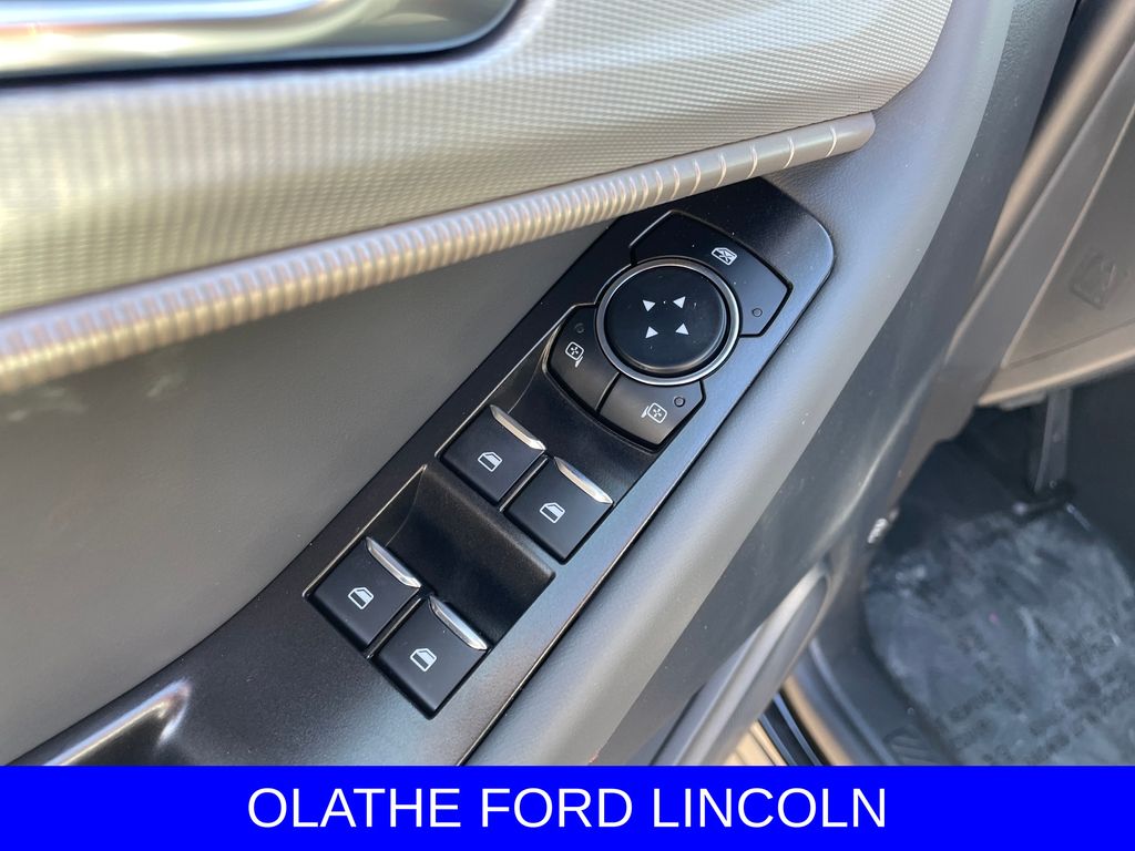 2026 Ford Explorer Active w/200A Pkg Image 23 of 23