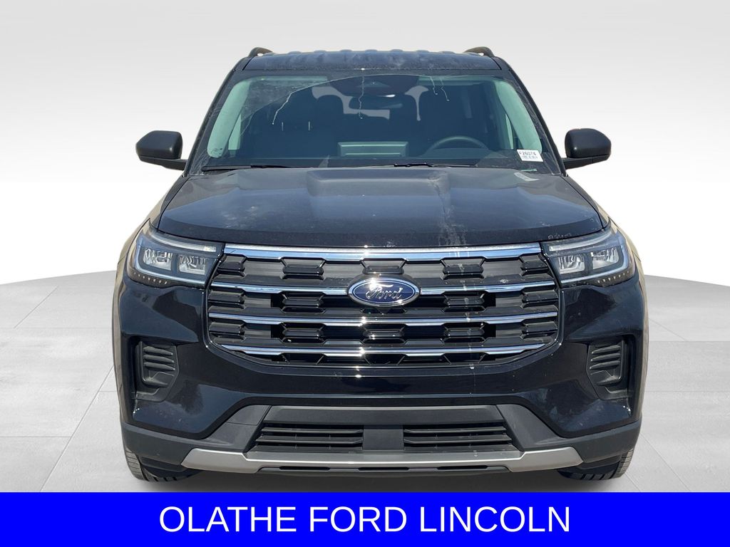 2026 Ford Explorer Active w/200A Pkg Image 2 of 23