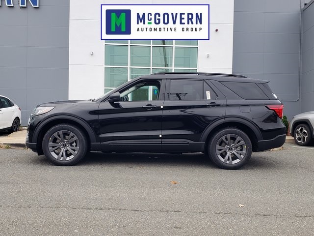 2026 Ford Explorer Active Image 8 of 40