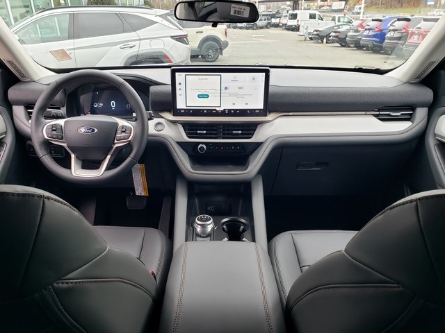 2026 Ford Explorer Active Image 18 of 40