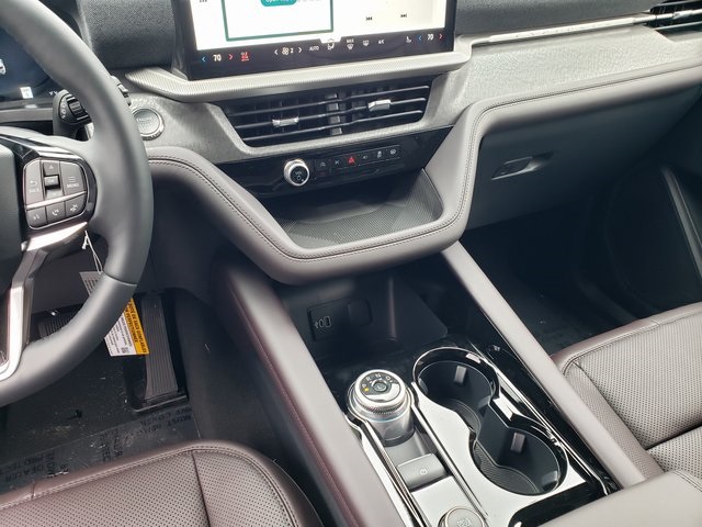 2026 Ford Explorer Platinum Image 37 of 41