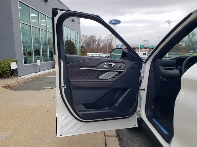 2026 Ford Explorer Platinum Image 18 of 41