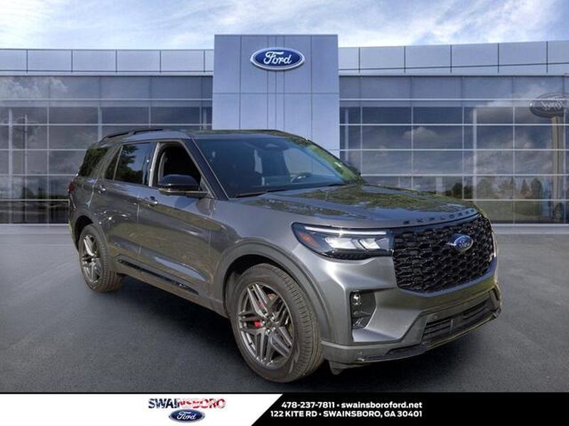 2026 Ford Explorer ST Image 3 of 29
