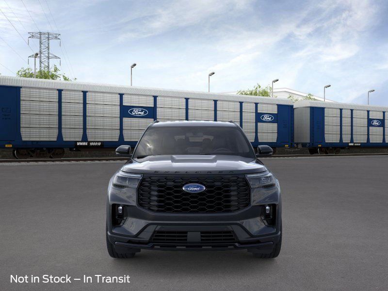 2026 Ford Explorer ST-Line Image 3 of 23