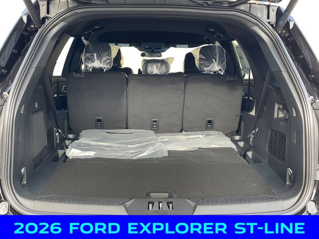 2026 Ford Explorer ST-Line Image 8 of 15
