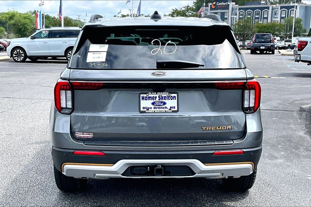 2026 Ford Explorer Tremor Image 3 of 14