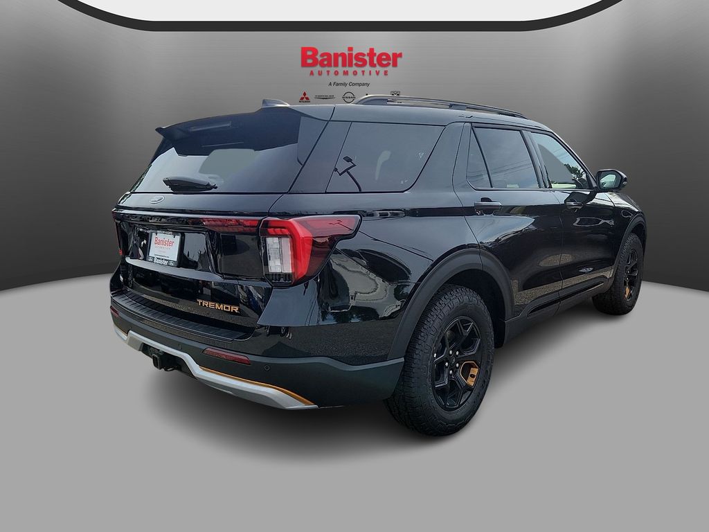 2026 Ford Explorer Tremor Image 3 of 11