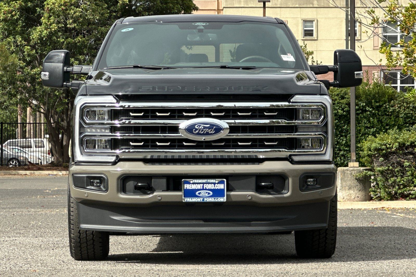 2026 Ford F-250 King Ranch Image 2 of 33