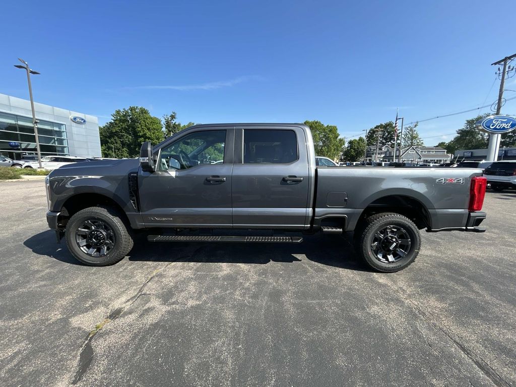 2026 Ford F-250 XL Image 3 of 12