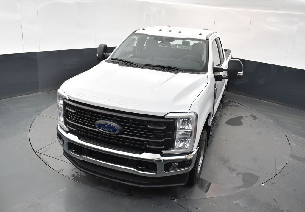 2026 Ford F-250 XL Image 3 of 22