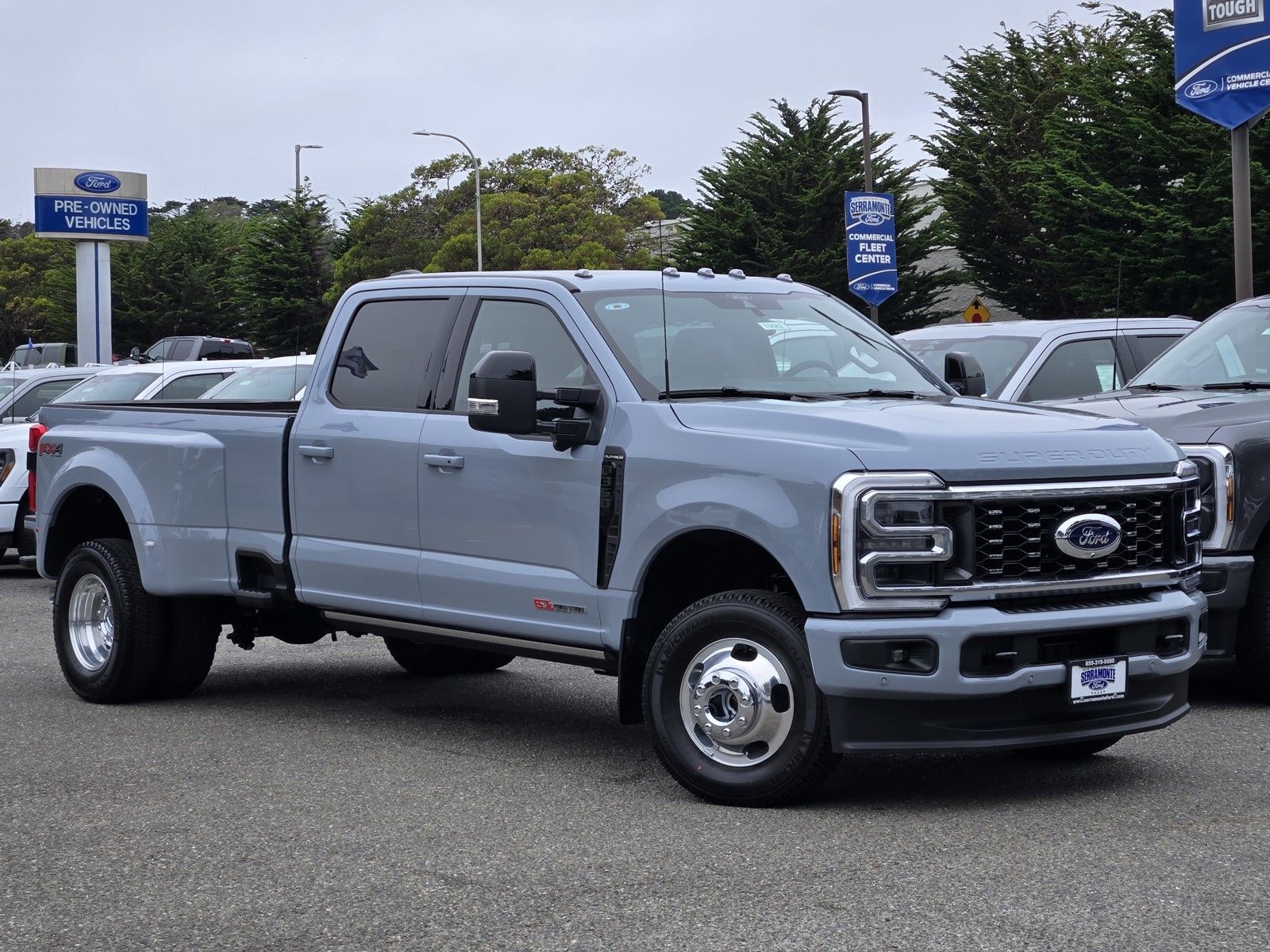2026 Ford F-350 Platinum Image 3 of 11