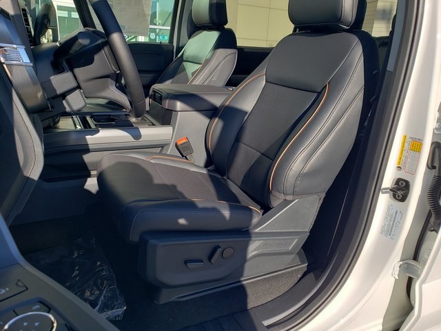 2026 Ford F-350 Lariat Image 11 of 39