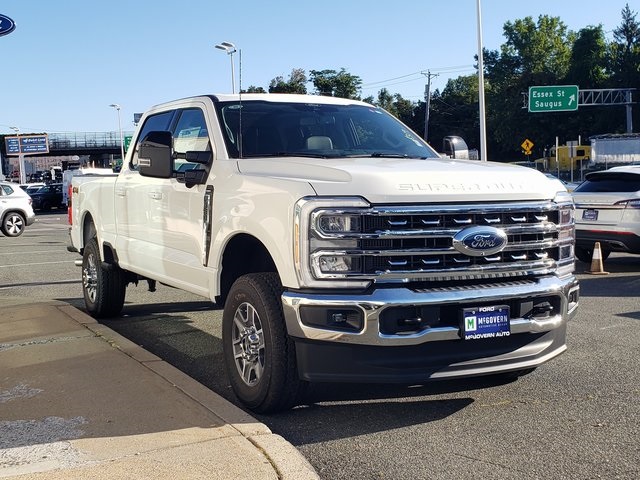 2026 Ford F-350 Lariat Image 3 of 39
