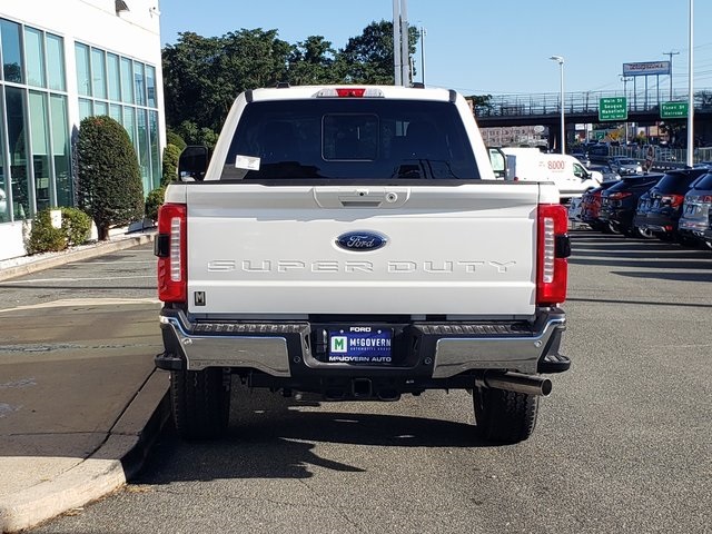 2026 Ford F-350 Lariat Image 6 of 39
